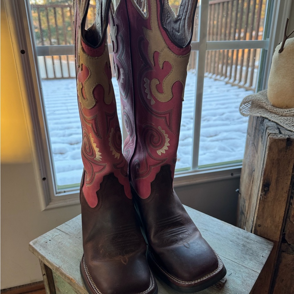 Women’s Tony Lama Boots